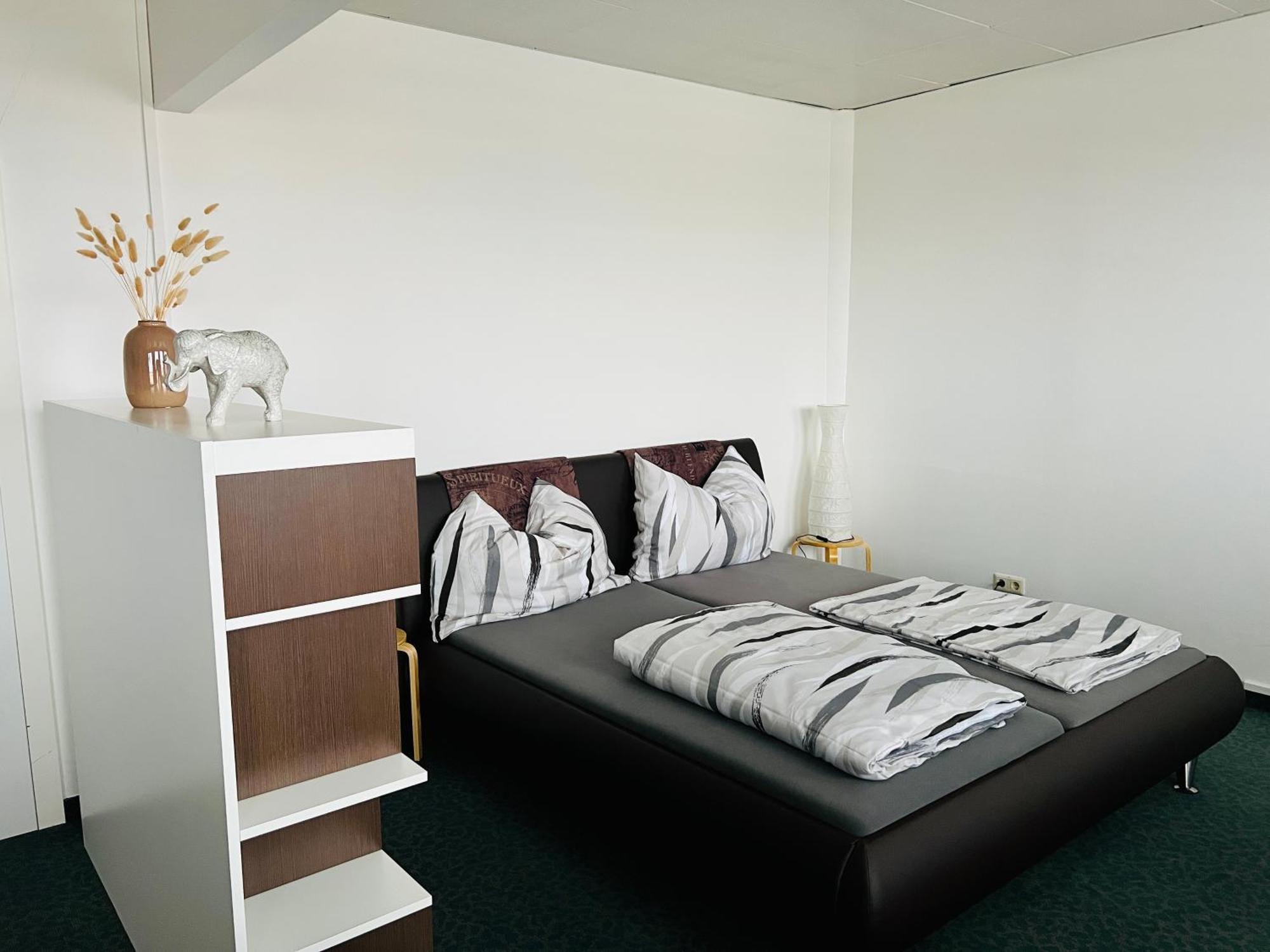 Kobra Room Fuer 4 Personen Spielberg Bei Knittelfeld エクステリア 写真